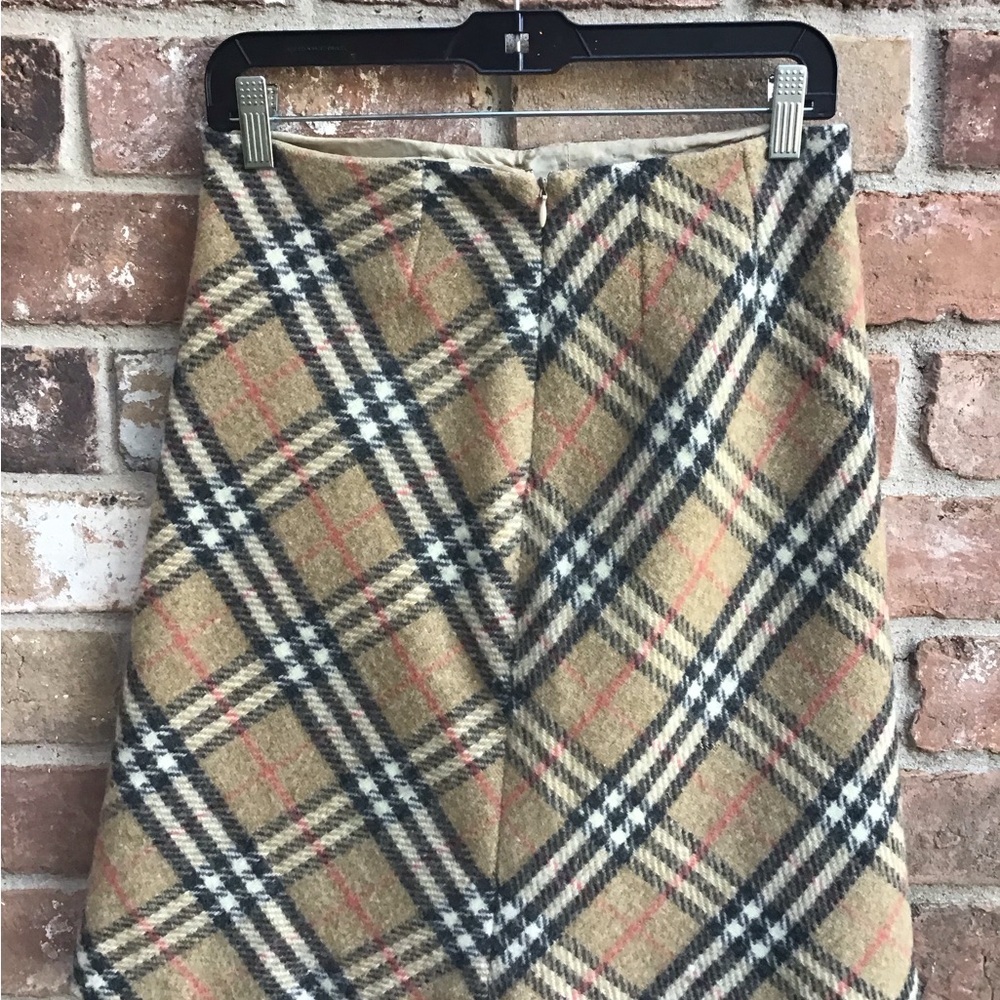 Burberry wool skirt size 6 - Picture 2 of 5
